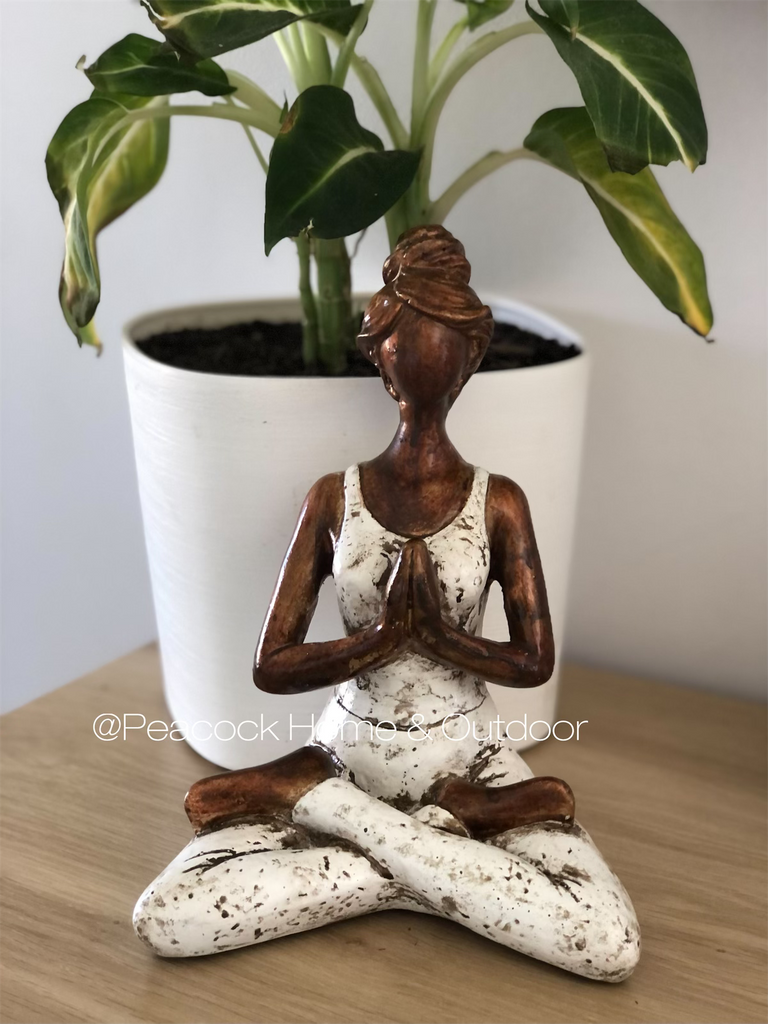 Yoga Lady - white