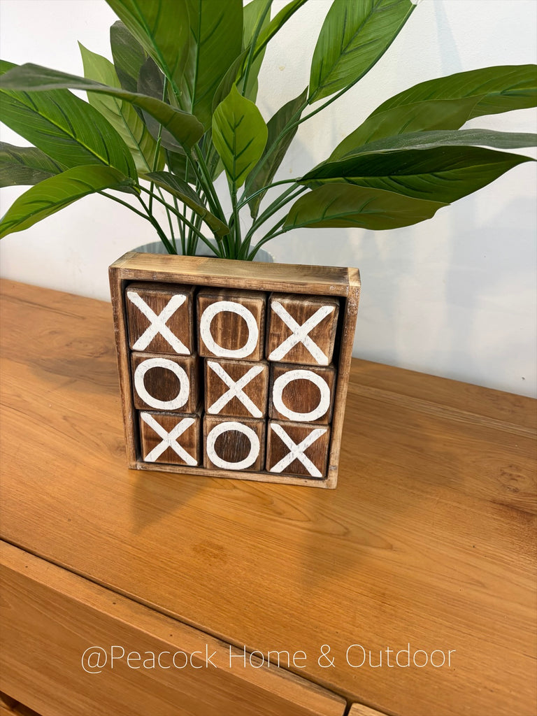Naughts & Crosses