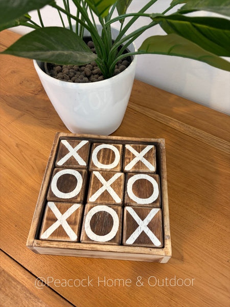 Naughts & Crosses
